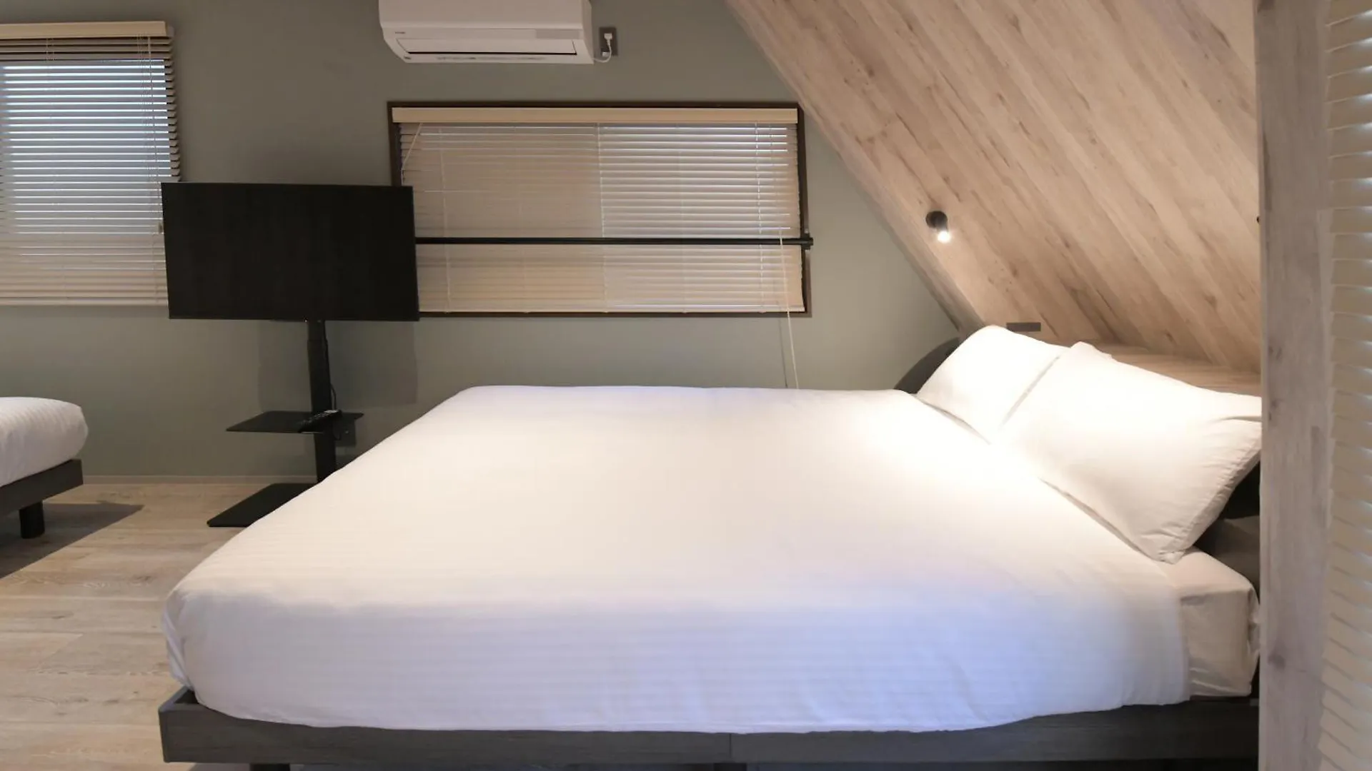 Rakuna Inn 晴 Kinshi2 Tokyo 0*,  Japan